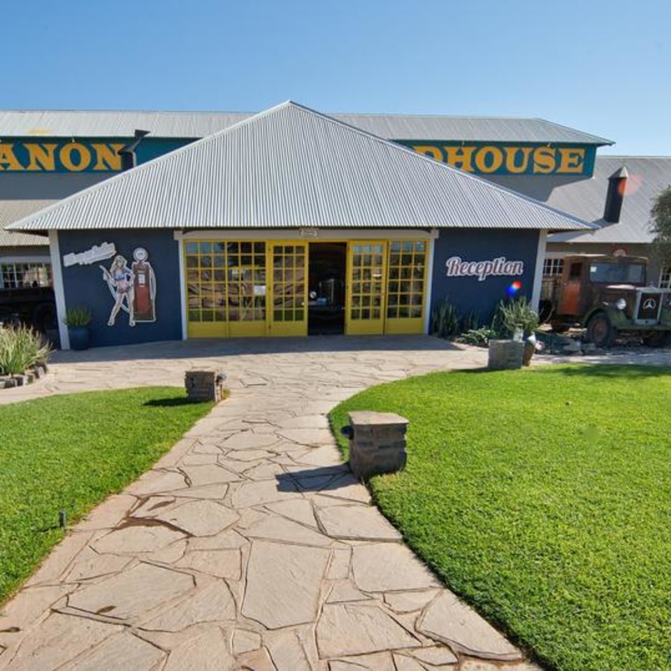 Canyon Roadhouse Lodge